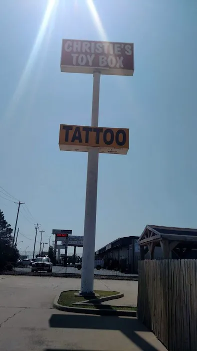 Fallen Angel Tattoo & Body Piercing 9