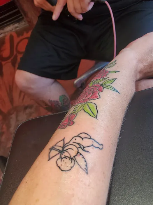Good Times Tattoo and Body Piercing 2
