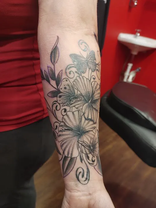 Good Times Tattoo and Body Piercing 3