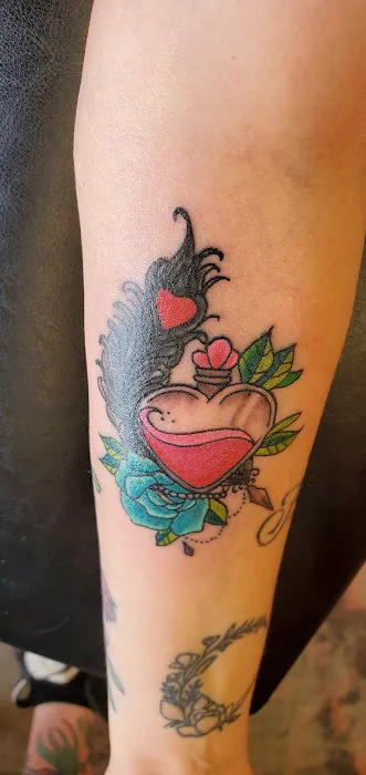 Good Times Tattoo and Body Piercing 0