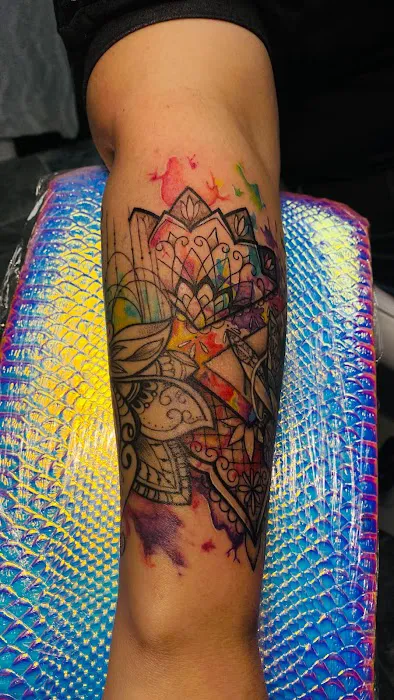 Gypsy Blood Body Art Studio 5