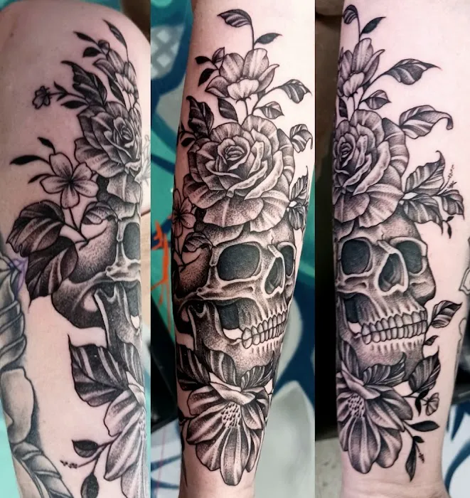 Introspect Tattoo Studio 5