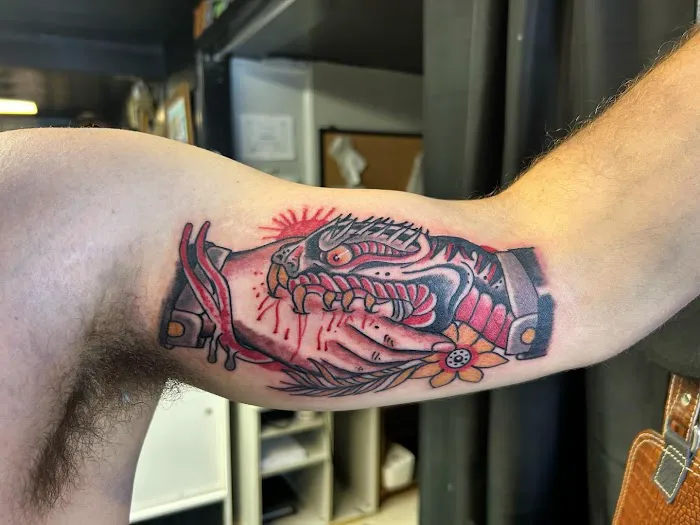 ALL AROUND TATTOO 4