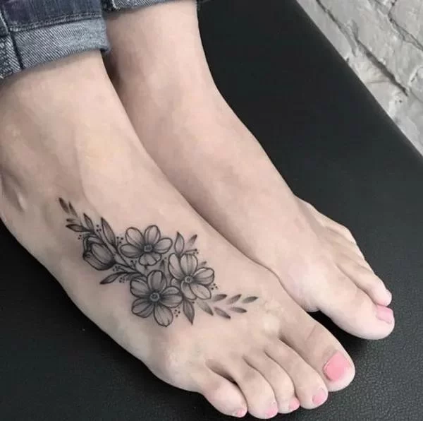 Creative Tattoo Ideas for Women’s Feet: Stylish Designs and Tips