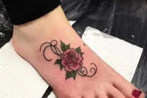 Tattoo Ideas for Women’s Feet: Stylish and Meaningful Designs